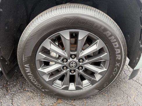 Used 2024 Toyota Sequoia Limited image 22