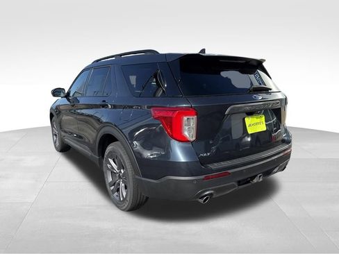 Used 2023 Ford Explorer XLT w/ Equipment Group 202A AWD/4WD image 12