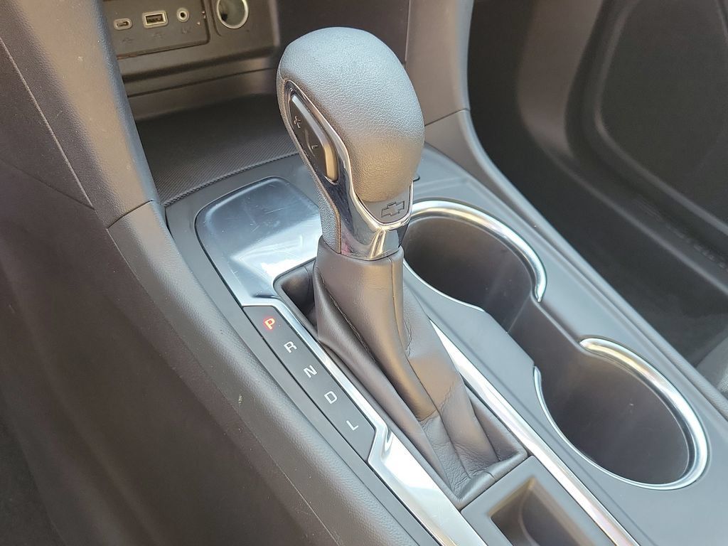Used 2024 Chevrolet Equinox LT FWD image 34