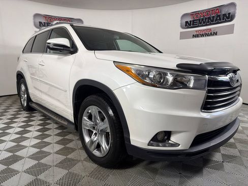 Used 2016 Toyota Highlander Limited w/ Driver Technology Package AWD/4WD image 1