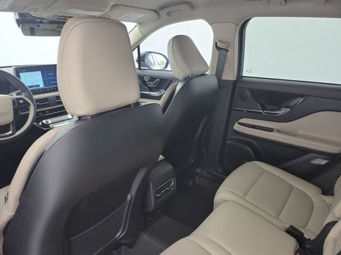 Used 2026 Lincoln Corsair Premiere FWD image 13