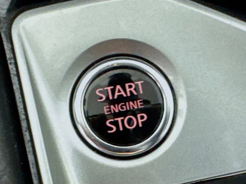 Used 2024 Nissan Altima 2.5 SV image 19