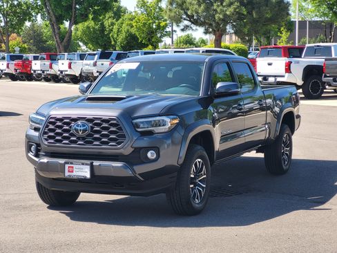 Certified 2023 Toyota Tacoma TRD Sport w/ Advanced Technology Package AWD/4WD image 4
