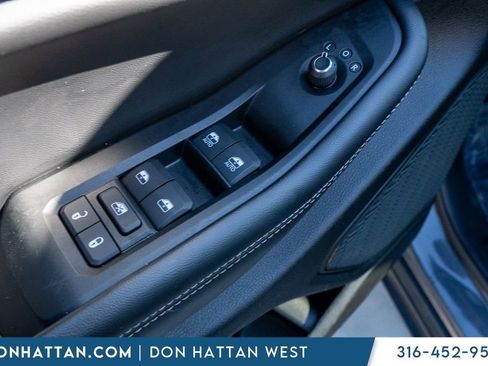 Used 2024 Jeep Grand Cherokee L Limited w/ Luxury Tech Group II AWD/4WD image 15