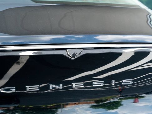 Used 2021 Genesis G80 2.5T w/ Advanced Package RWD image 18