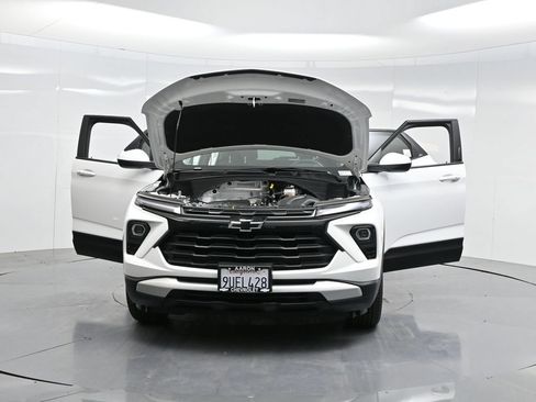 New 2025 Chevrolet TrailBlazer LT w/ Convenience Package FWD image 51
