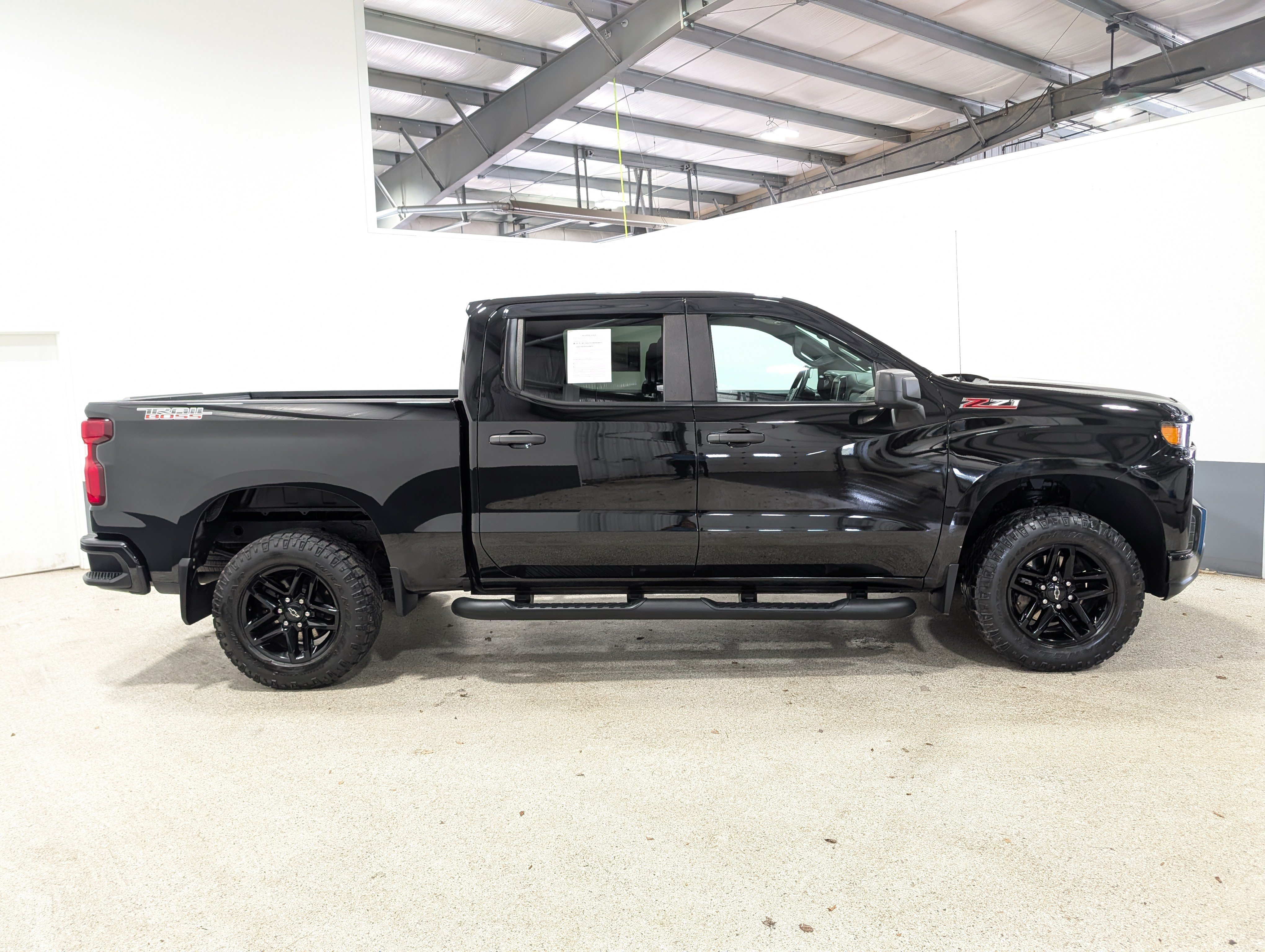 Used 2020 Chevrolet Silverado 1500 Custom Trail Boss w/ Custom Convenience Package AWD/4WD image 2