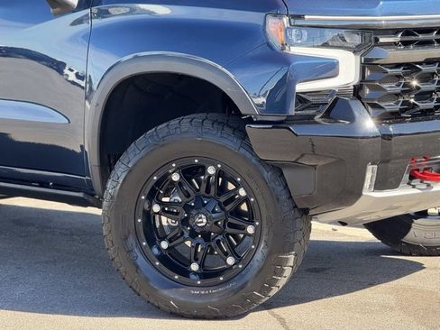 Used 2023 Chevrolet Silverado 1500 ZR2 w/ Technology Package image 2