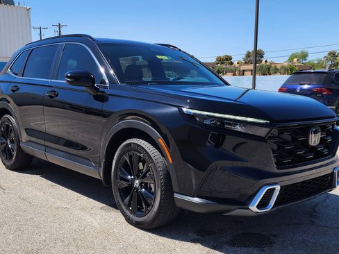 Used 2025 Honda CR-V Sport Touring image 3