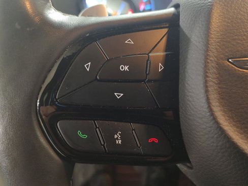 Used 2018 Chrysler 300 S w/ 300S Premium Group image 14