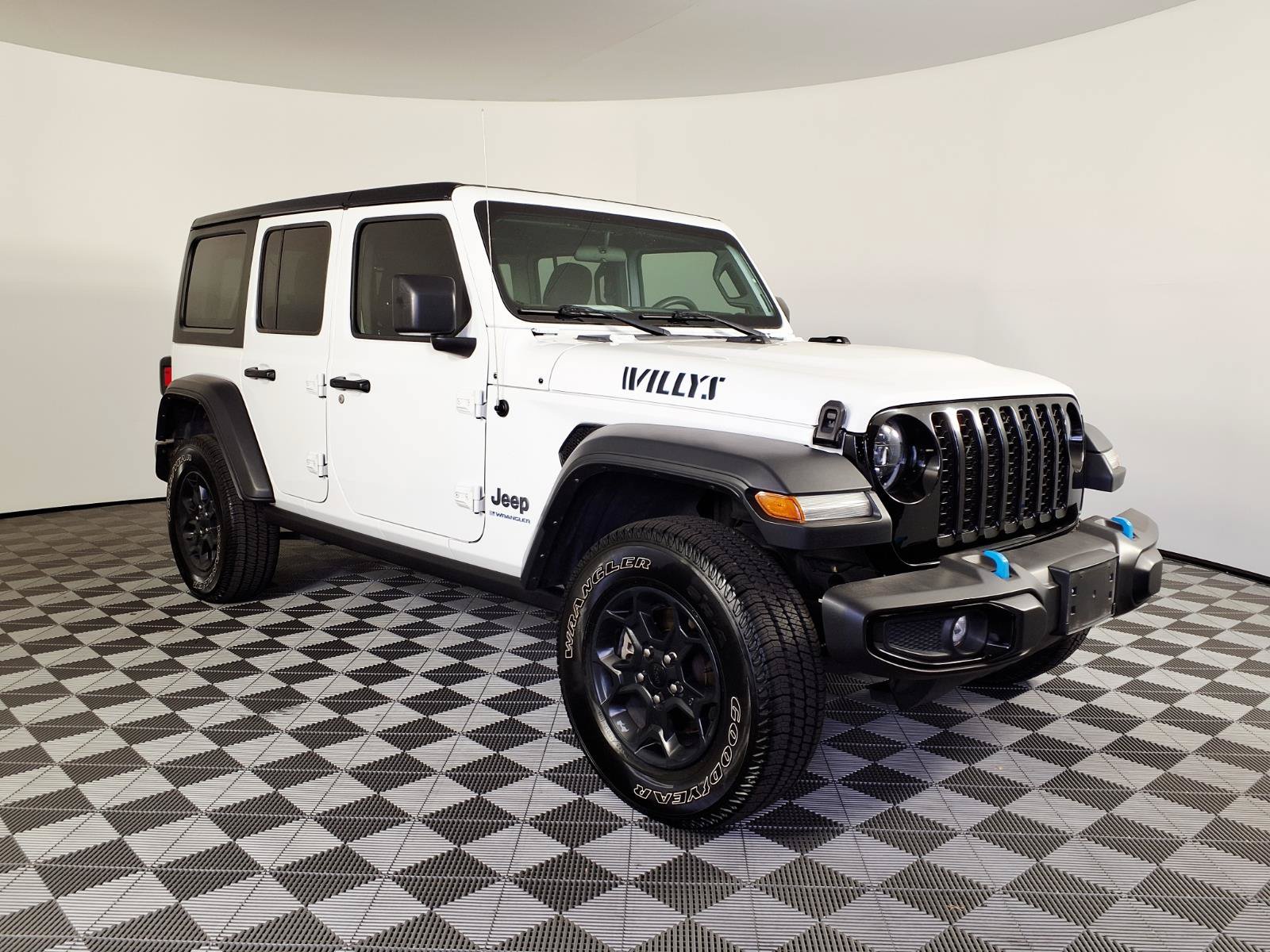 Used 2023 Jeep Wrangler Unlimited AWD/4WD image 3