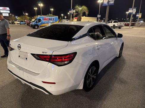 Used 2020 Nissan Sentra SV image 3