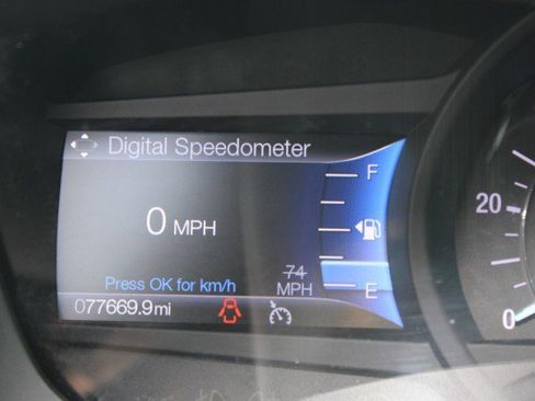 Used 2016 Ford Expedition XLT w/ Equipment Group 202A RWD image 11