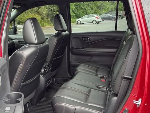 Used 2025 Honda Passport TrailSport image 25