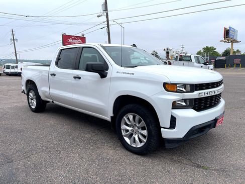 Used 2021 Chevrolet Silverado 1500 Custom image 1