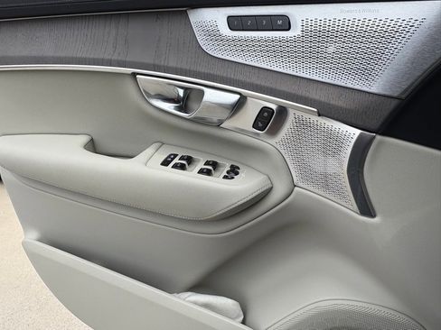 New 2026 Volvo XC90 B6 Ultra image 17