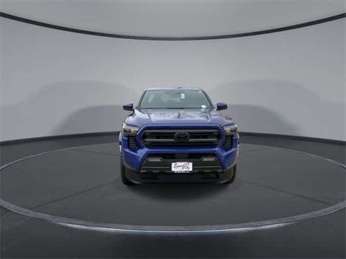 Certified 2025 Toyota Tacoma SR5 image 3