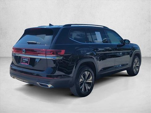 Used 2024 Volkswagen Atlas SE FWD image 5