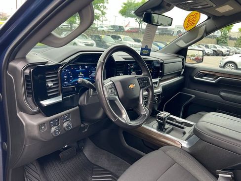 Used 2023 Chevrolet Silverado 1500 LT AWD/4WD image 18