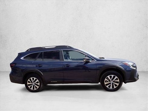 Used 2025 Subaru Outback Premium AWD/4WD image 5