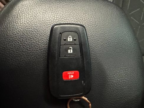 Used 2024 Toyota RAV4 XLE AWD/4WD image 16
