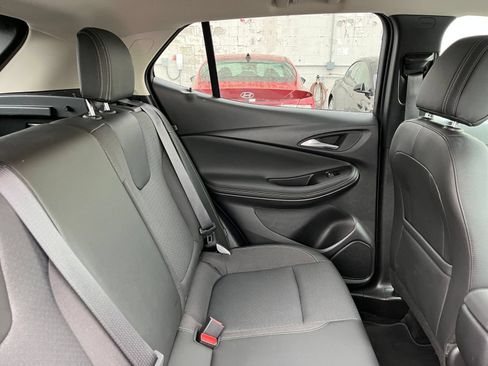 Used 2025 Buick Encore GX Preferred AWD/4WD image 36