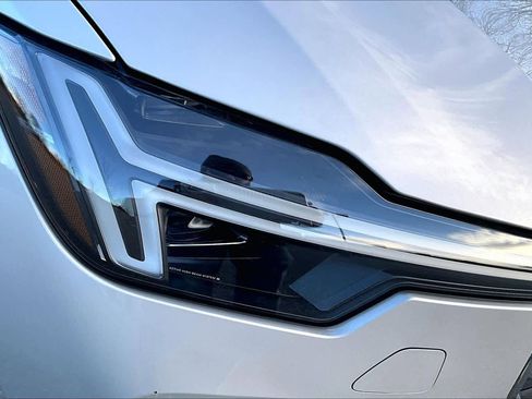 Used 2025 Volvo XC90 T8 Plus image 26