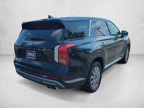 Used 2025 Hyundai Palisade SE FWD image 5