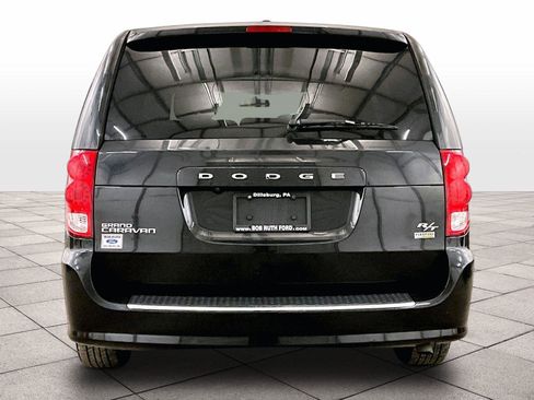 Used 2016 Dodge Grand Caravan R/T FWD image 5