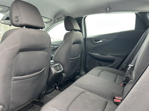 Used 2018 Chevrolet Malibu LT image 12