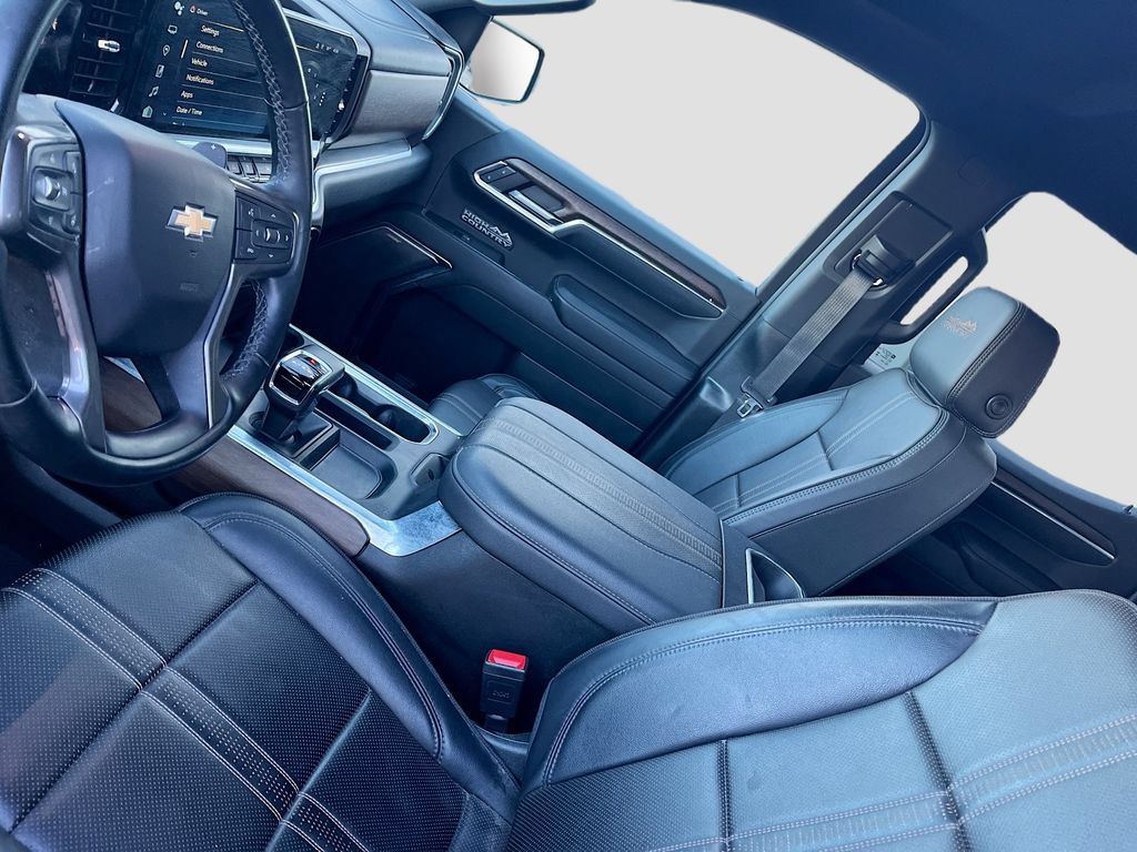 Used 2024 Chevrolet Silverado 1500 High Country AWD/4WD image 22
