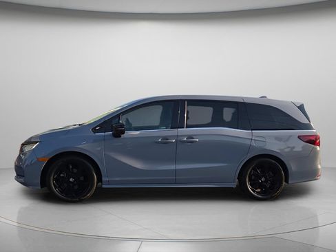Used 2023 Honda Odyssey Sport image 3