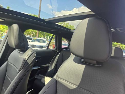 Used 2026 Mercedes-Benz GLC 300 4MATIC image 22