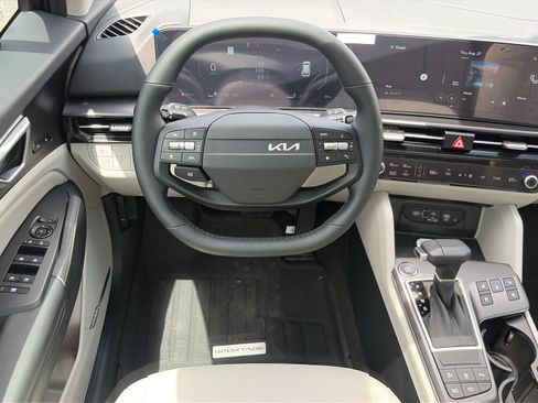 New 2026 Kia Sportage SX FWD image 14