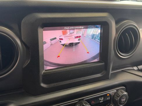 Used 2022 Jeep Wrangler Unlimited Sport AWD/4WD image 20