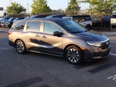 Used 2021 Honda Odyssey EX-L image 13