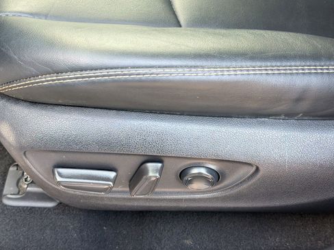 Used 2021 Toyota RAV4 XLE Premium image 14