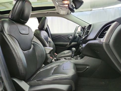 Used 2019 Jeep Cherokee Limited AWD/4WD image 28