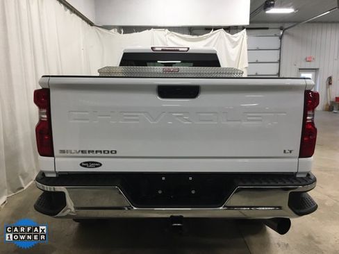 Used 2024 Chevrolet Silverado 2500 LT w/ Convenience Package image 5