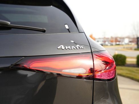 Used 2026 Mercedes-Benz GLC 300 4MATIC image 17