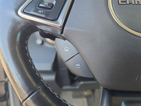 Used 2023 Chevrolet Camaro LT RWD image 15