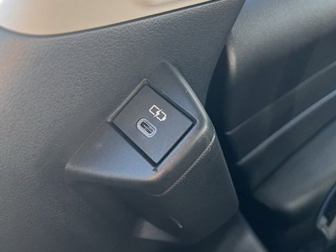 Used 2025 Toyota Grand Highlander AWD image 21