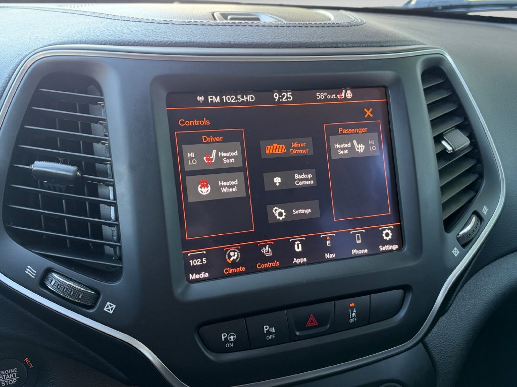 Certified 2023 Jeep Cherokee Altitude Lux AWD/4WD image 19