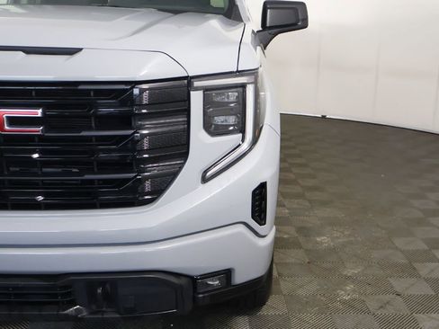 Used 2024 GMC Sierra 1500 Elevation image 13