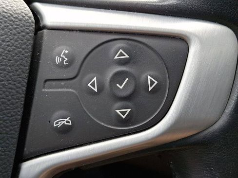 Certified 2020 GMC Terrain SLE w/ Driver Convenience Package image 23