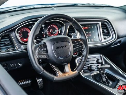 Used 2015 Dodge Challenger SRT Hellcat image 6