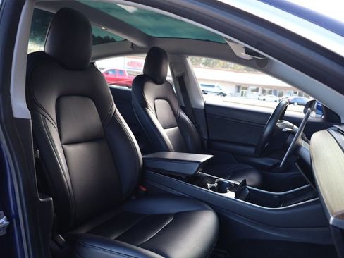 Used 2018 Tesla Model 3 Long Range image 24