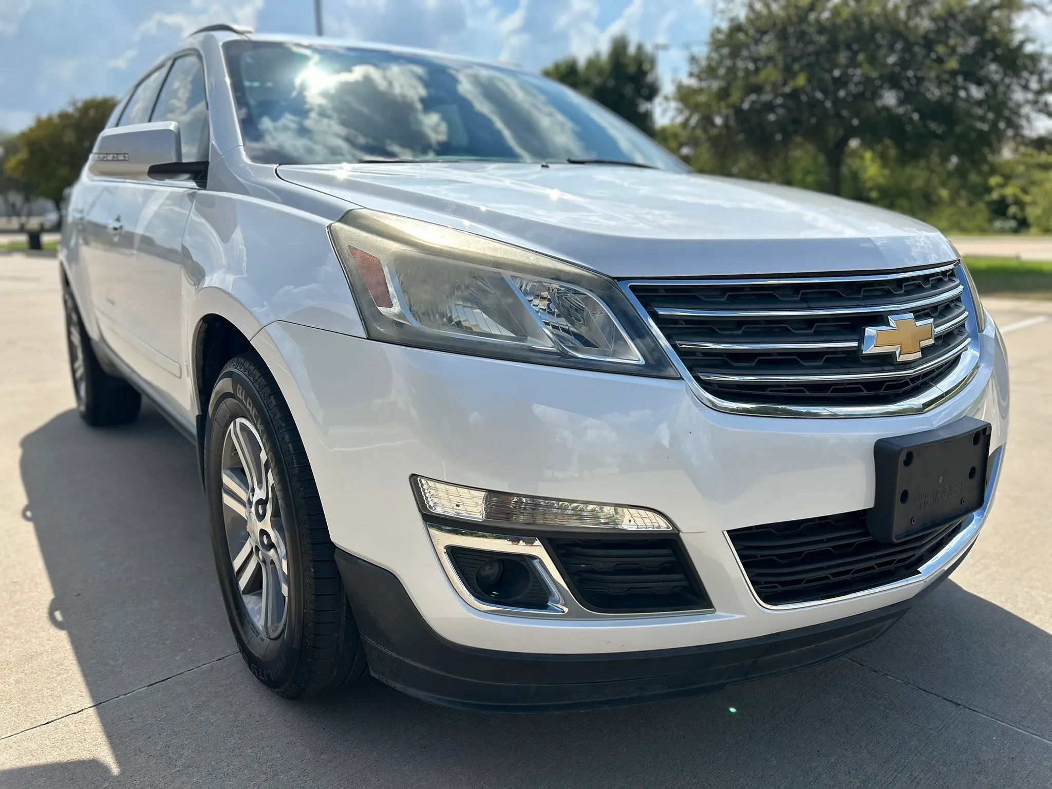 Used 2016 Chevrolet Traverse LT FWD image 4