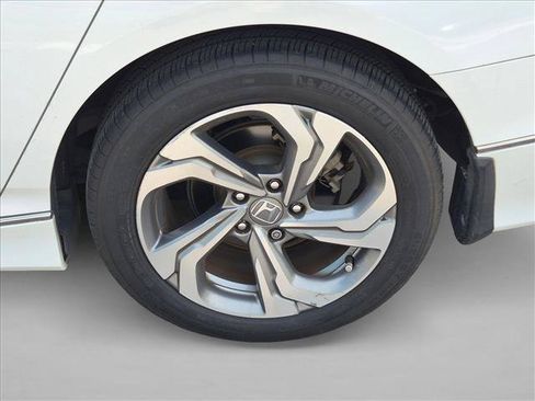 Used 2019 Honda Accord EX image 16