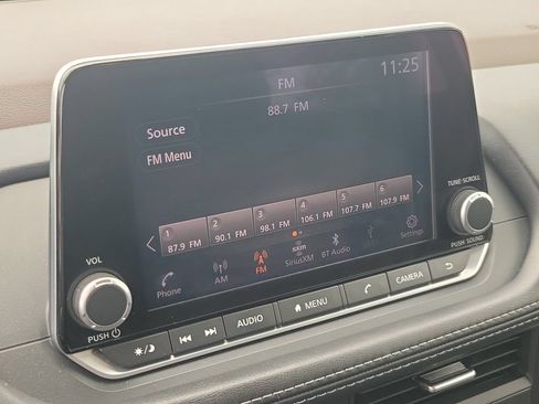 Certified 2023 Nissan Rogue SV FWD image 24